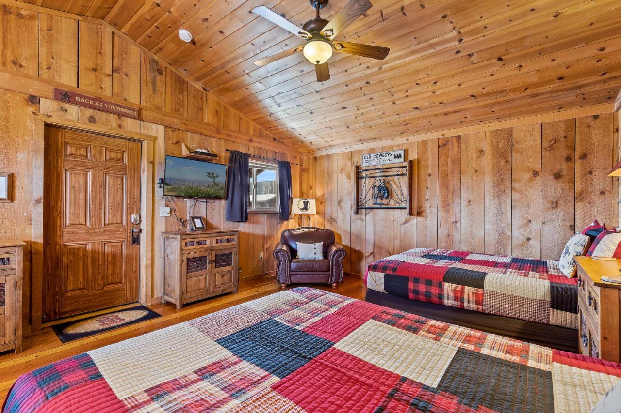 Trapper'S Rendezvous Bed & Breakfast Williams Bagian luar foto