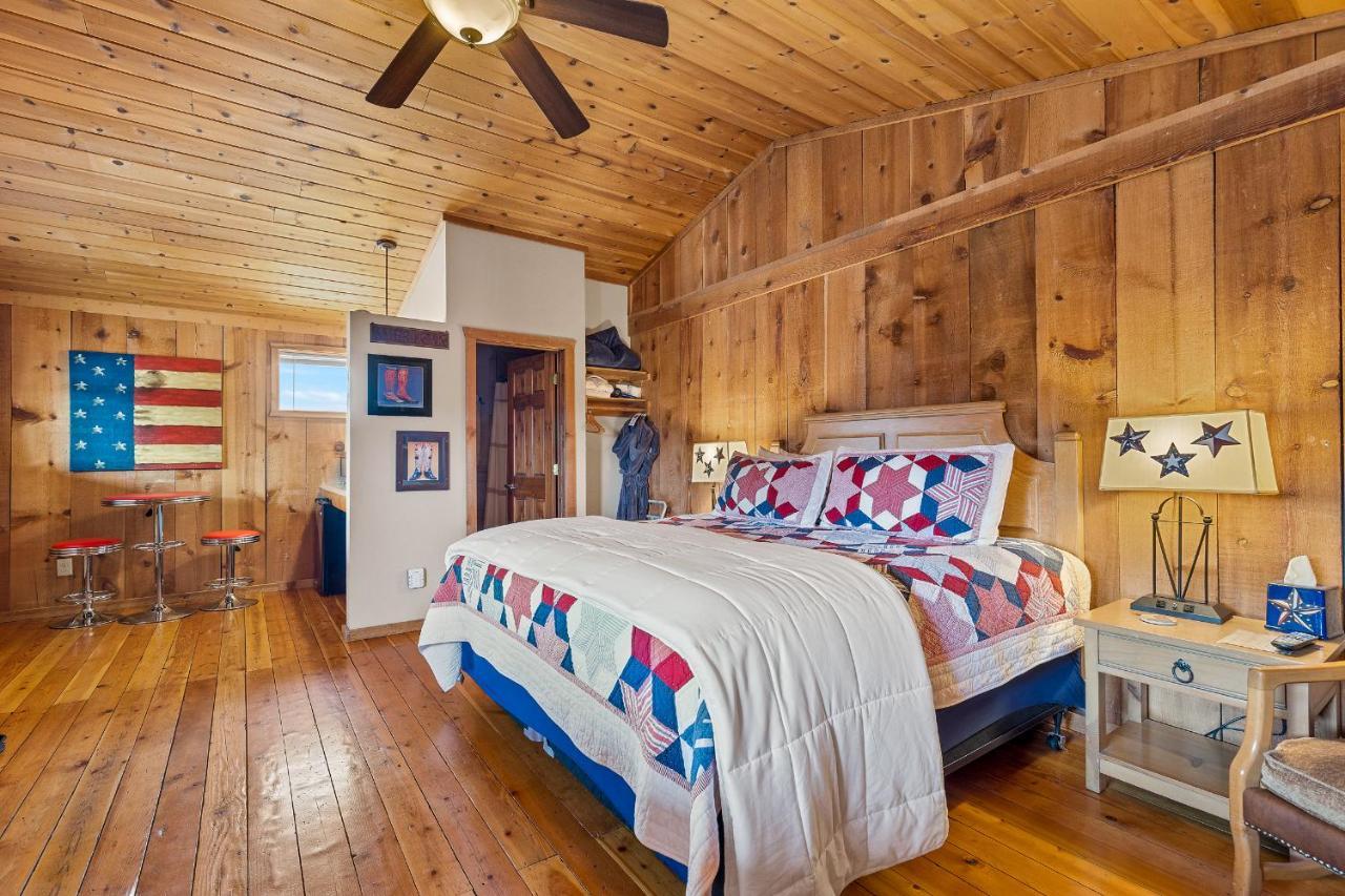 Trapper'S Rendezvous Bed & Breakfast Williams Bagian luar foto