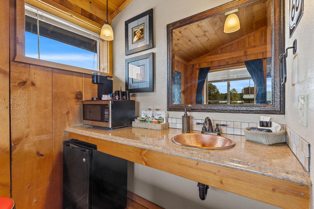 Trapper'S Rendezvous Bed & Breakfast Williams Bagian luar foto