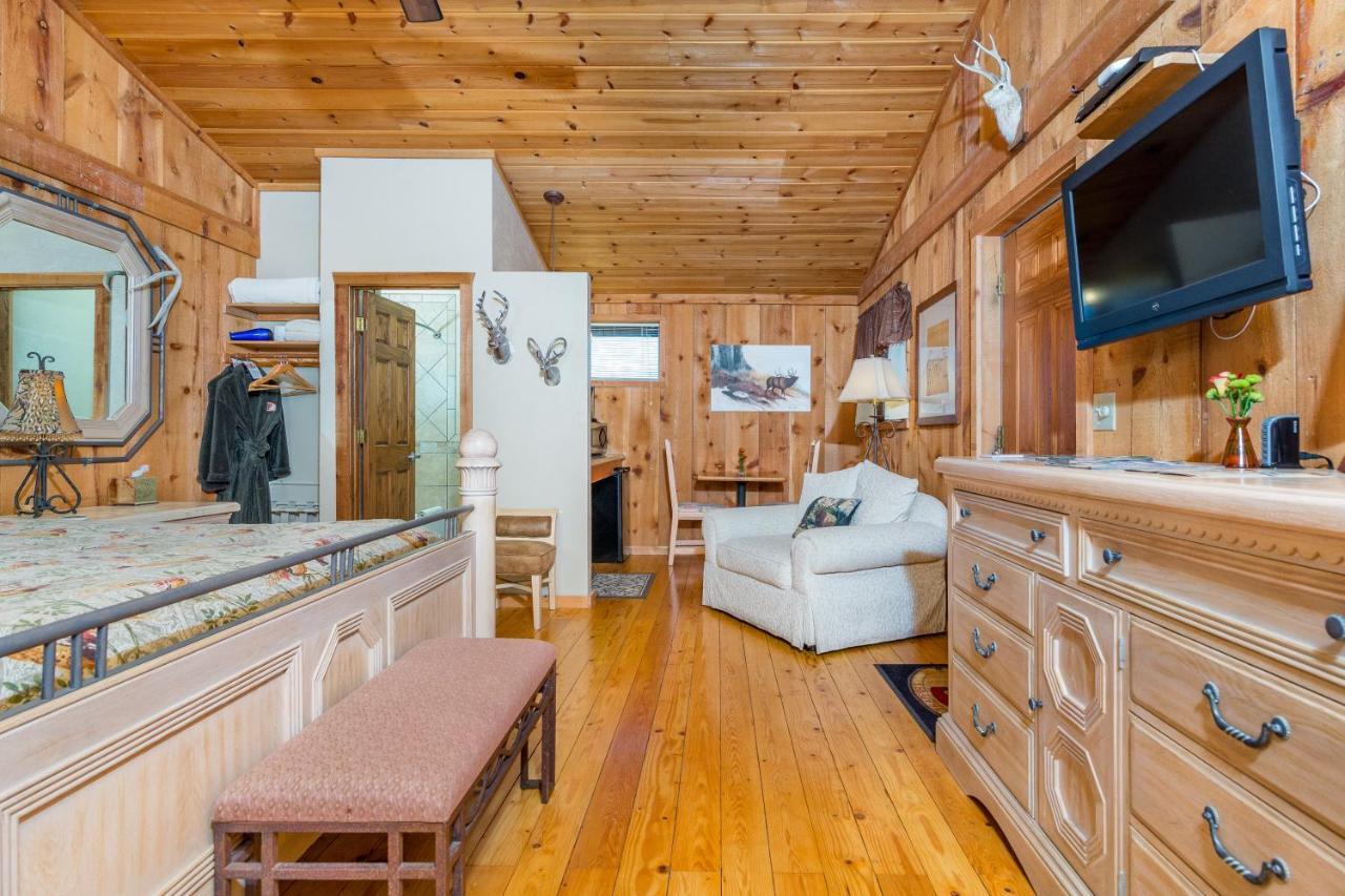 Trapper'S Rendezvous Bed & Breakfast Williams Bagian luar foto