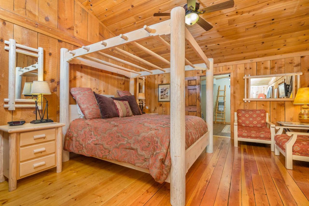 Trapper'S Rendezvous Bed & Breakfast Williams Bagian luar foto